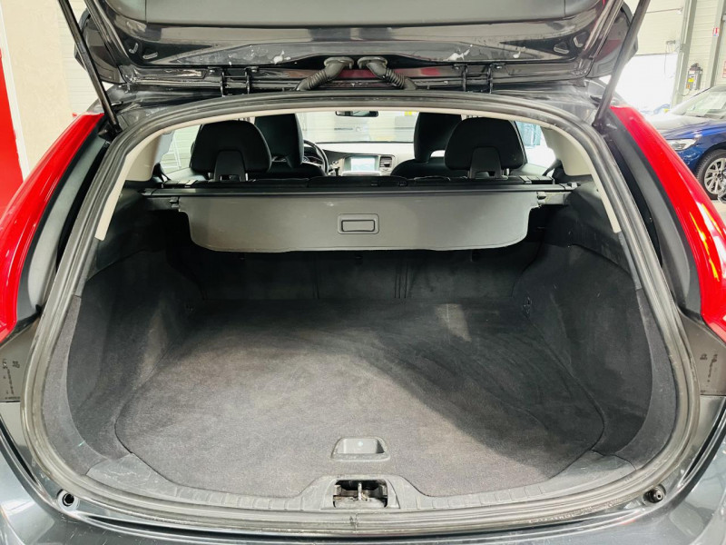 Photo 10 de l'offre de VOLVO V60 BUSINESS  D2 120 ch Stop&Start Kinetic Business à 12990€ chez Occasions Champenoises