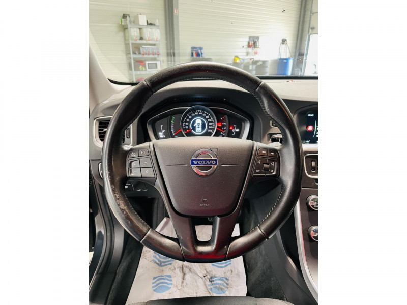 Photo 4 de l'offre de VOLVO V60 BUSINESS  D2 120 ch Stop&Start Kinetic Business à 12990€ chez Occasions Champenoises