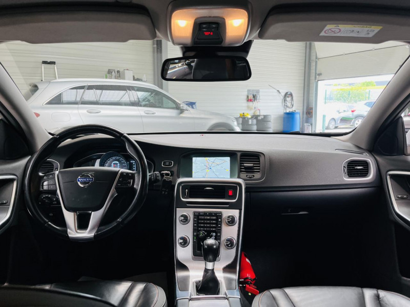 Photo 3 de l'offre de VOLVO V60  D2 115 ch Stop&Start Ocean Race à 13990€ chez Occasions Champenoises
