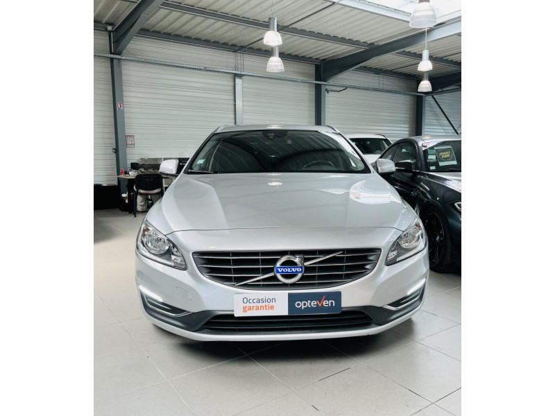 Photo 2 de l'offre de VOLVO V60  D2 115 ch Stop&Start Ocean Race à 13990€ chez Occasions Champenoises