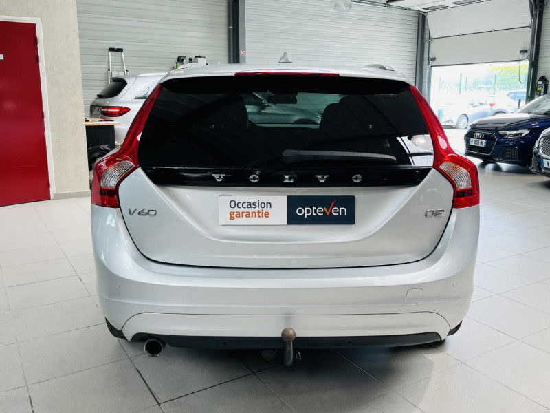 Photo 16 de l'offre de VOLVO V60  D2 115 ch Stop&Start Ocean Race à 13990€ chez Occasions Champenoises