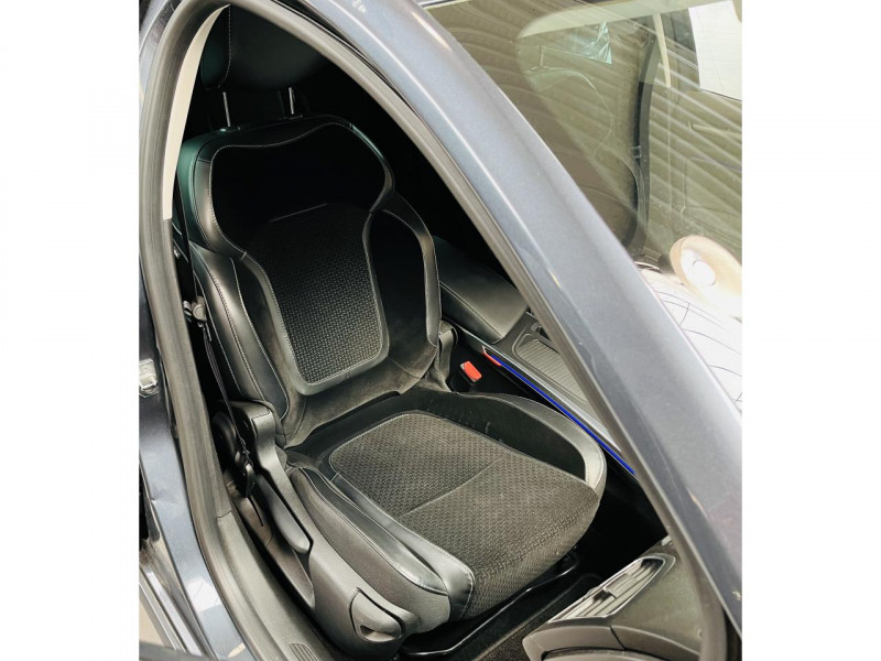 Photo 15 de l'offre de RENAULT MEGANE IV ESTATE dCi 130 Energy Intens à 11990€ chez Occasions Champenoises