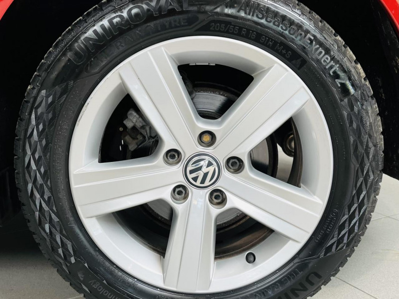 Photo 18 de l'offre de VOLKSWAGEN GOLF 1.2 TSI 105 Highline DSG7 à 11990€ chez Occasions Champenoises