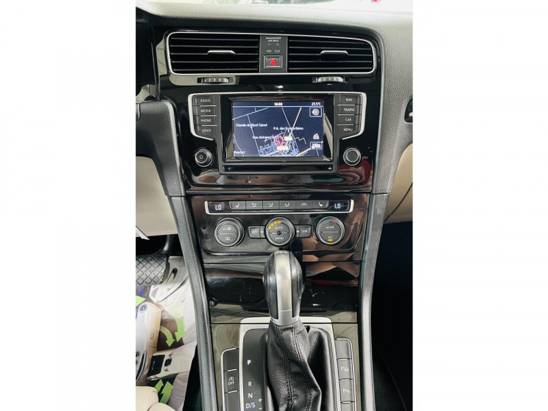Photo 6 de l'offre de VOLKSWAGEN GOLF 1.2 TSI 105 Highline DSG7 à 11990€ chez Occasions Champenoises