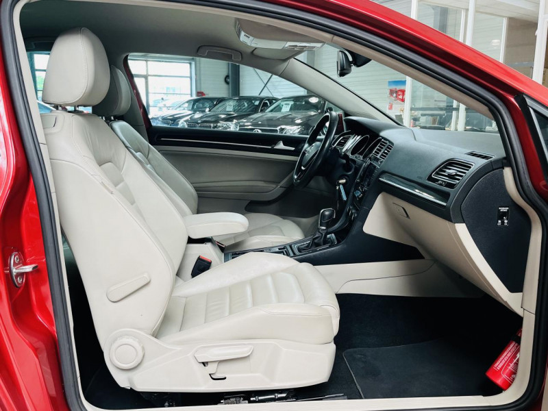 Photo 12 de l'offre de VOLKSWAGEN GOLF 1.2 TSI 105 Highline DSG7 à 11990€ chez Occasions Champenoises