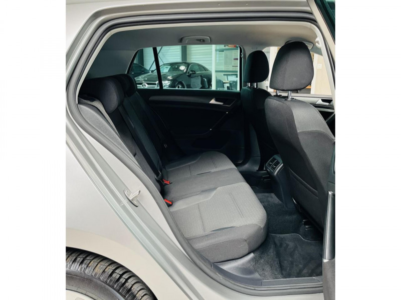 Photo 11 de l'offre de VOLKSWAGEN GOLF 1.0 TSI 110 BlueMotion Technology Confortline à 12990€ chez Occasions Champenoises