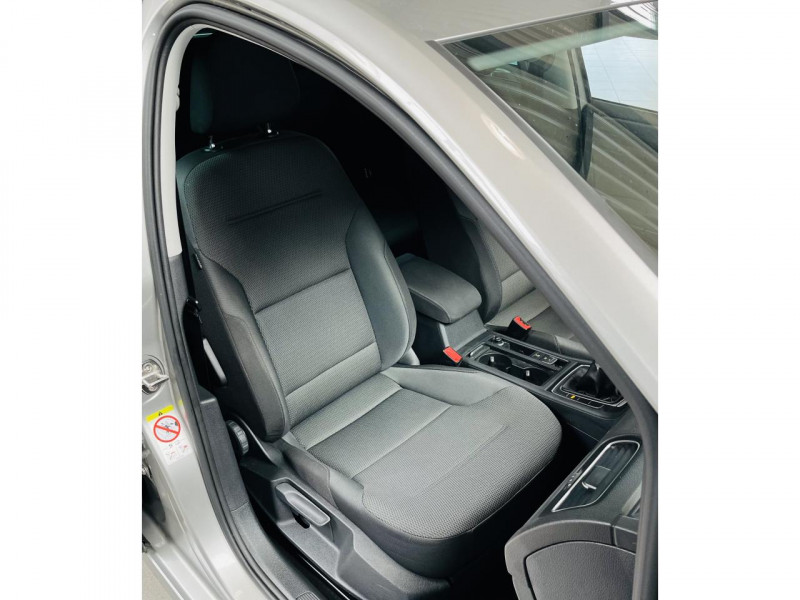 Photo 13 de l'offre de VOLKSWAGEN GOLF 1.0 TSI 110 BlueMotion Technology Confortline à 12990€ chez Occasions Champenoises