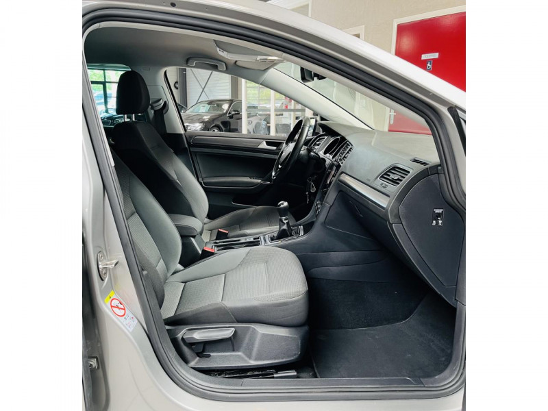 Photo 12 de l'offre de VOLKSWAGEN GOLF 1.0 TSI 110 BlueMotion Technology Confortline à 12990€ chez Occasions Champenoises