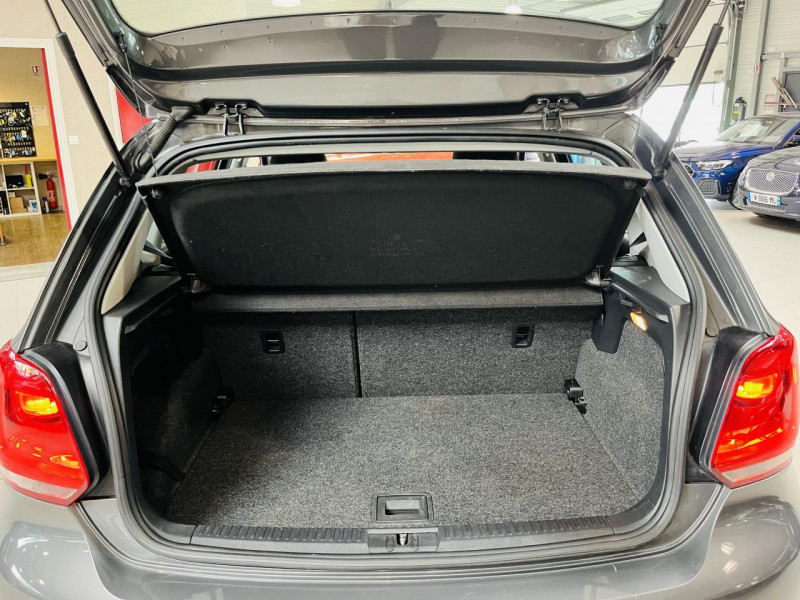 Photo 10 de l'offre de VOLKSWAGEN POLO 1.6 TDI 90 CR FAP Sportline à 7990€ chez Occasions Champenoises