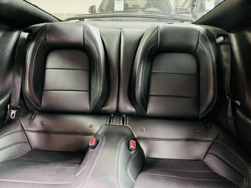 Photo 12 de l'offre de FORD MUSTANG 2.3 EcoBoost 317 à 26990€ chez Occasions Champenoises
