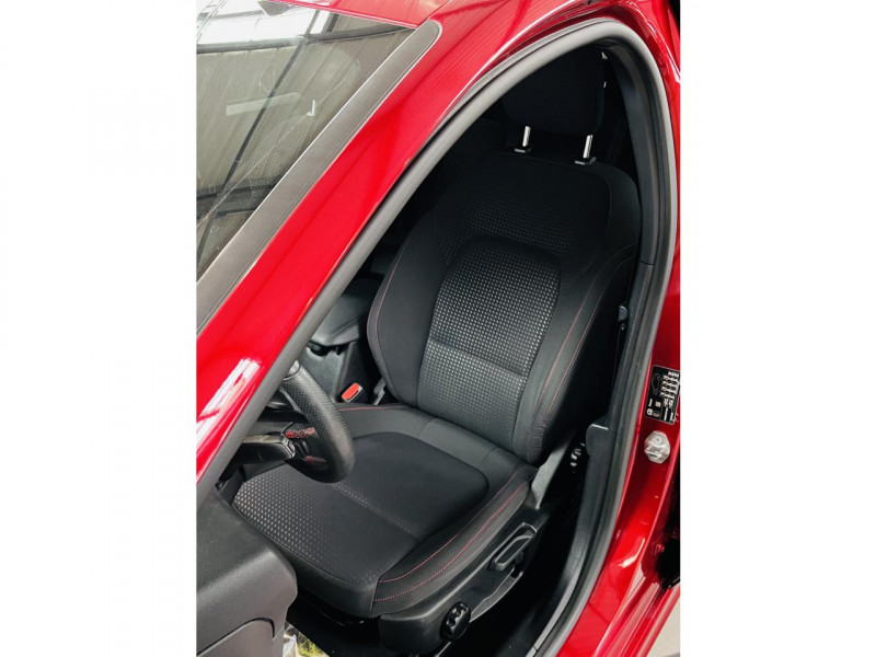 Photo 10 de l'offre de FORD FOCUS 1.5 EcoBoost 182 S&S BVA8 ST Line à 18990€ chez Occasions Champenoises