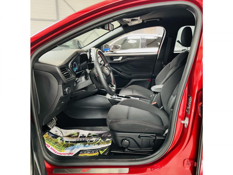 Photo 11 de l'offre de FORD FOCUS 1.5 EcoBoost 182 S&S BVA8 ST Line à 18990€ chez Occasions Champenoises