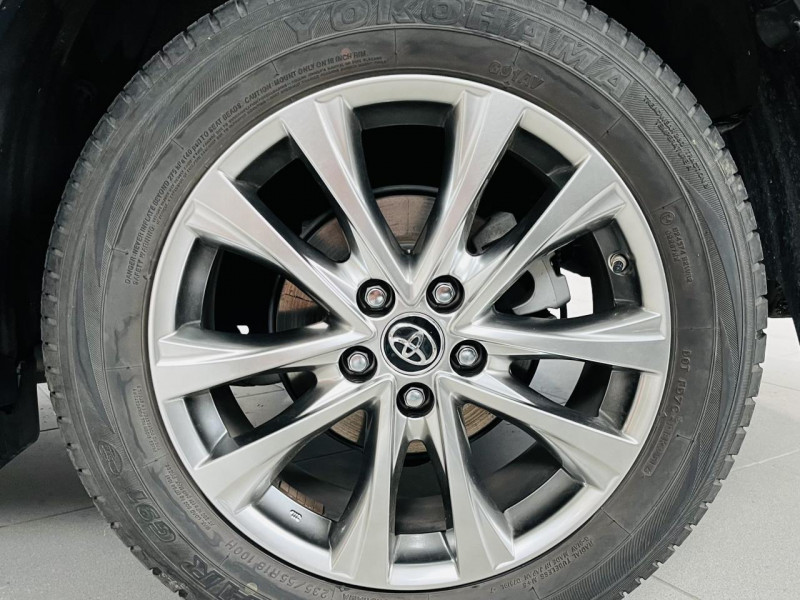 Photo 22 de l'offre de TOYOTA RAV4 HYBRIDE 197ch 2WD Lounge à 22990€ chez Occasions Champenoises