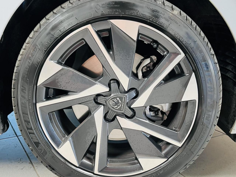 Photo 23 de l'offre de PEUGEOT 308  BlueHDi 130ch S&S EAT8 Allure Pack à 23990€ chez Occasions Champenoises