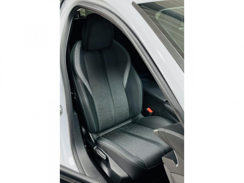 Photo 15 de l'offre de PEUGEOT 308  BlueHDi 130ch S&S EAT8 Allure Pack à 23990€ chez Occasions Champenoises