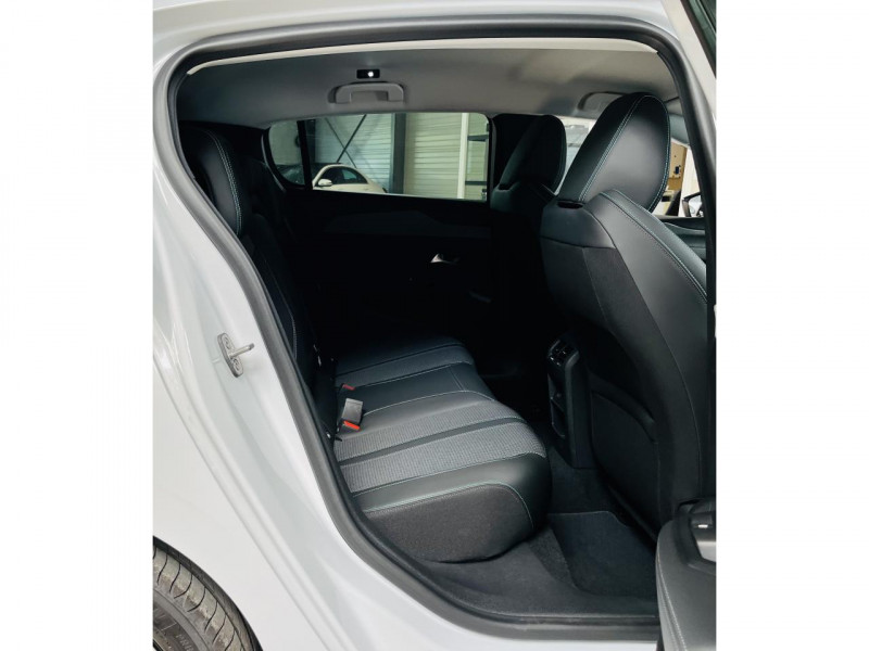 Photo 13 de l'offre de PEUGEOT 308  BlueHDi 130ch S&S EAT8 Allure Pack à 23990€ chez Occasions Champenoises