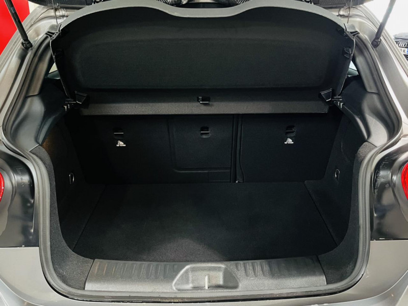 Photo 12 de l'offre de MERCEDES-BENZ CLASSE A 180 Fascination à 17490€ chez Occasions Champenoises