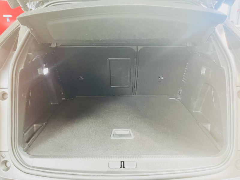 Photo 14 de l'offre de PEUGEOT 3008  BlueHDi 180ch S&S EAT8 GT à 18490€ chez Occasions Champenoises