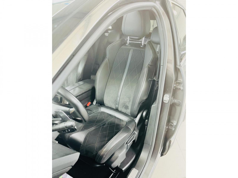 Photo 11 de l'offre de PEUGEOT 3008  BlueHDi 180ch S&S EAT8 GT à 18490€ chez Occasions Champenoises