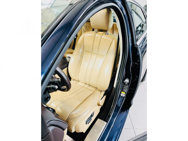 Photo 10 de l'offre de JAGUAR XJ V6 3.0 275 Portfolio BVA 8 à 24990€ chez Occasions Champenoises