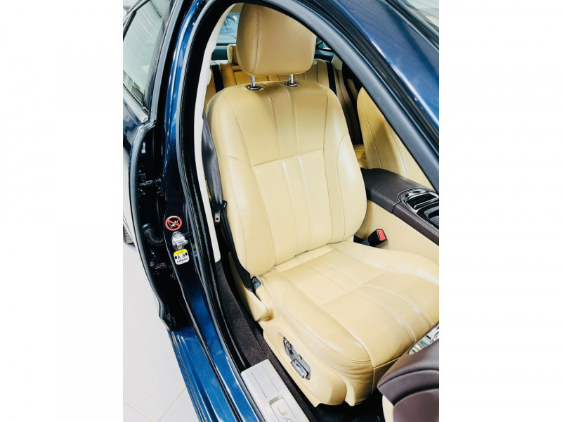 Photo 20 de l'offre de JAGUAR XJ V6 3.0 275 Portfolio BVA 8 à 24990€ chez Occasions Champenoises