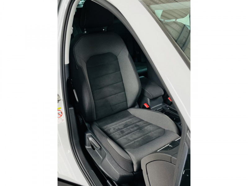 Photo 15 de l'offre de VOLKSWAGEN GOLF 1.5 TSI 150 EVO BlueMotion Technology DSG7 Carat à 17990€ chez Occasions Champenoises