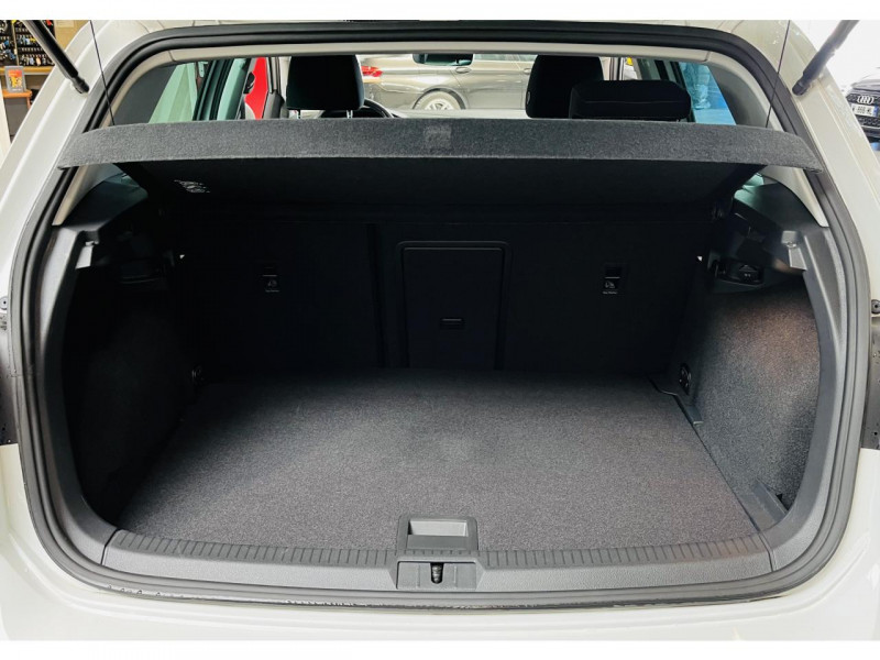 Photo 12 de l'offre de VOLKSWAGEN GOLF 1.5 TSI 150 EVO BlueMotion Technology DSG7 Carat à 17990€ chez Occasions Champenoises
