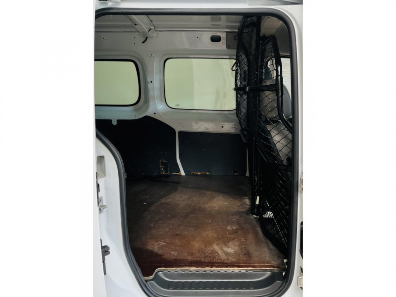 Photo 9 de l'offre de RENAULT KANGOO EXPRESS MAXI DCI 95 EXTRA à 8990€ chez Occasions Champenoises