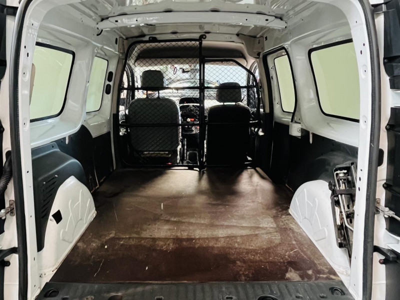 Photo 8 de l'offre de RENAULT KANGOO EXPRESS MAXI DCI 95 EXTRA à 8990€ chez Occasions Champenoises