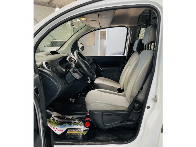 Photo 7 de l'offre de RENAULT KANGOO EXPRESS MAXI DCI 95 EXTRA à 8990€ chez Occasions Champenoises