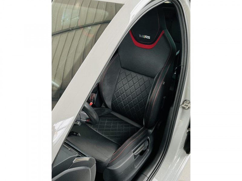 Photo 10 de l'offre de SKODA OCTAVIA COMBI 2.0 TSI 245 ch DSG7 RS à 22990€ chez Occasions Champenoises