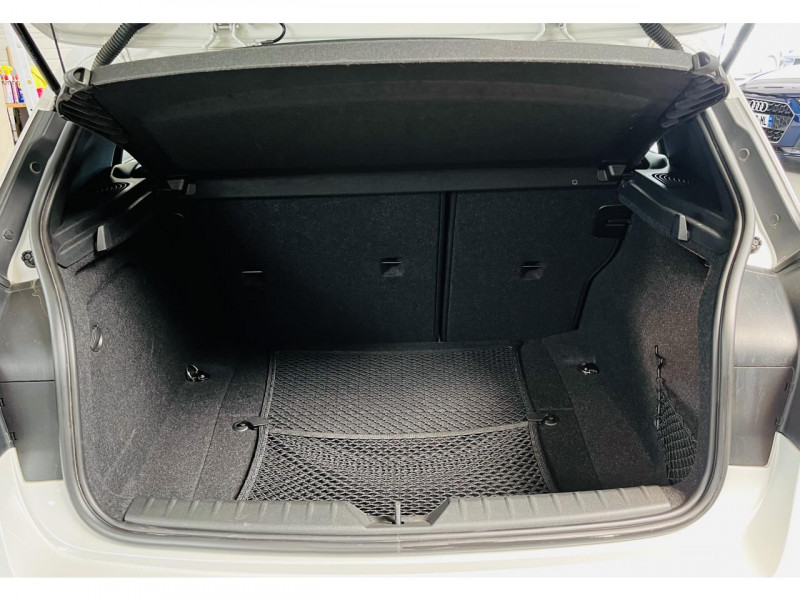 Photo 10 de l'offre de BMW SERIE 1  120i 177 ch F20 LCI Lounge à 15990€ chez Occasions Champenoises