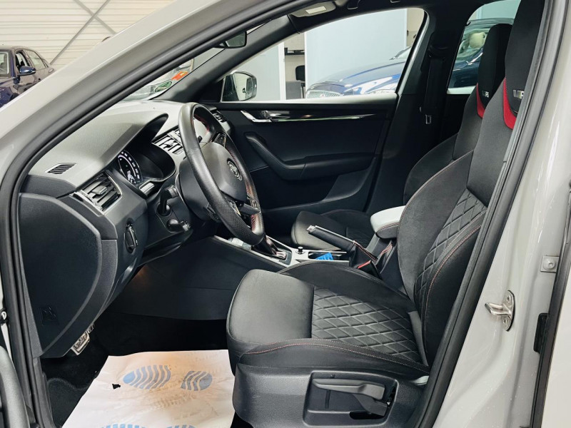 Photo 11 de l'offre de SKODA OCTAVIA COMBI 2.0 TSI 245 ch DSG7 RS à 22990€ chez Occasions Champenoises