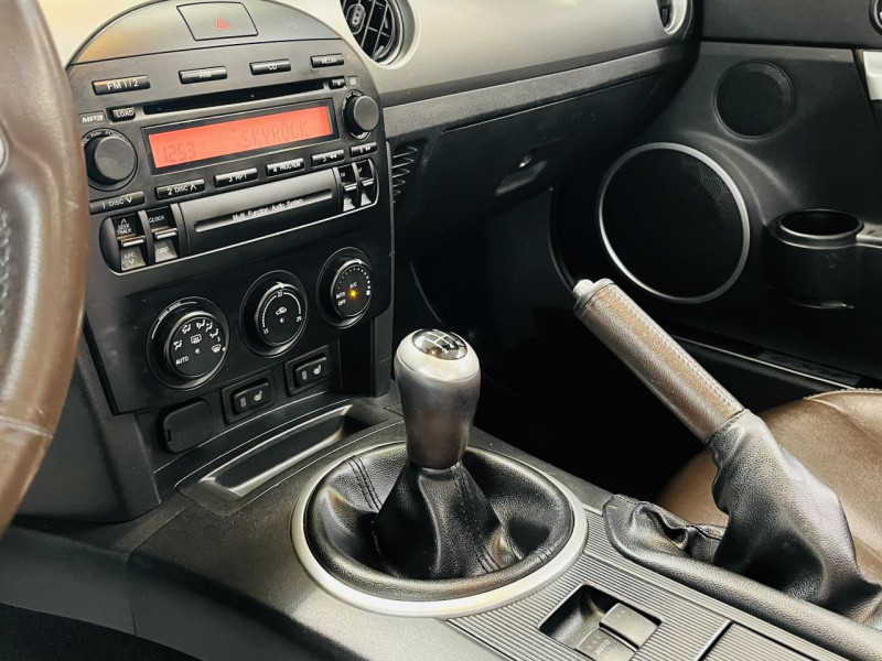 Photo 7 de l'offre de MAZDA MX-5 2.0i MZR 160 Niseko à 14490€ chez Occasions Champenoises