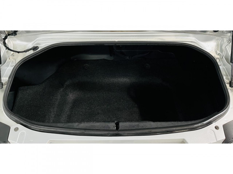 Photo 12 de l'offre de MAZDA MX-5 2.0i MZR 160 Niseko à 14490€ chez Occasions Champenoises