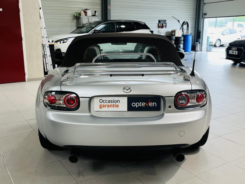 Photo 18 de l'offre de MAZDA MX-5 2.0i MZR 160 Niseko à 14490€ chez Occasions Champenoises