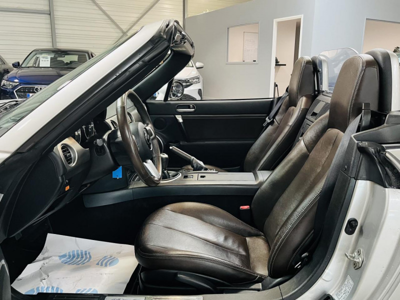 Photo 11 de l'offre de MAZDA MX-5 2.0i MZR 160 Niseko à 14490€ chez Occasions Champenoises