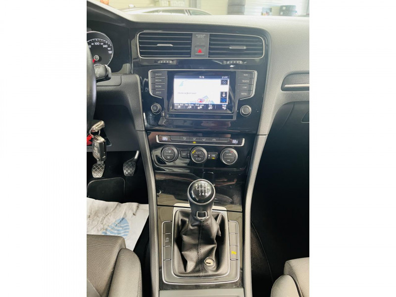 Photo 6 de l'offre de VOLKSWAGEN GOLF  2.0 TDI 150 BlueMotion Technology FAP Highline à 13490€ chez Occasions Champenoises
