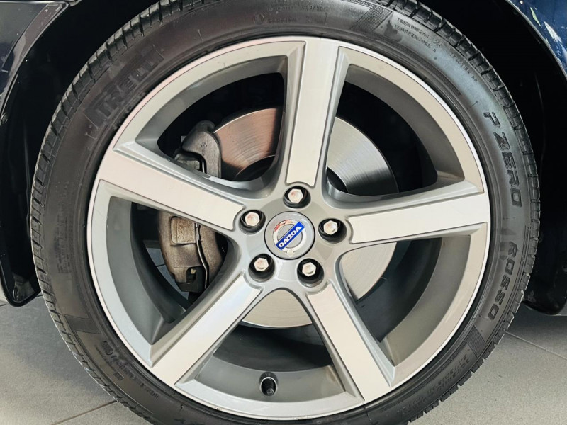Photo 21 de l'offre de VOLVO C70 2.0D 136 Momentum à 11990€ chez Occasions Champenoises
