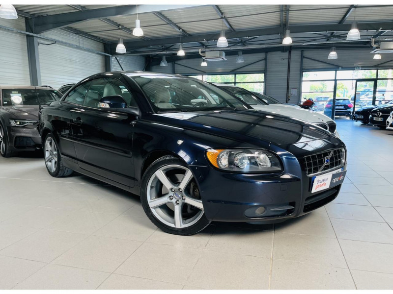 Photo 2 de l'offre de VOLVO C70 2.0D 136 Momentum à 11990€ chez Occasions Champenoises