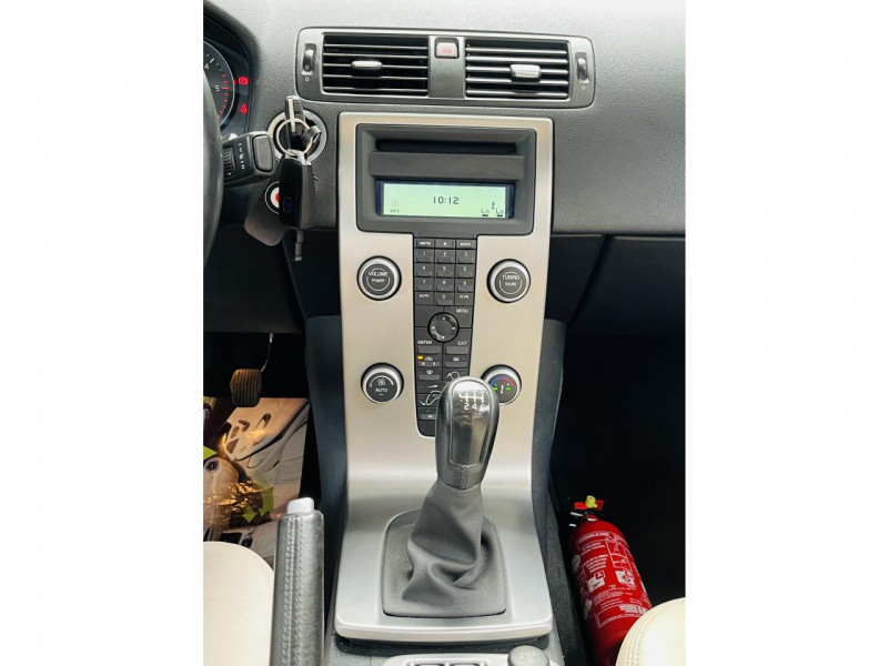 Photo 7 de l'offre de VOLVO C70 2.0D 136 Momentum à 11990€ chez Occasions Champenoises
