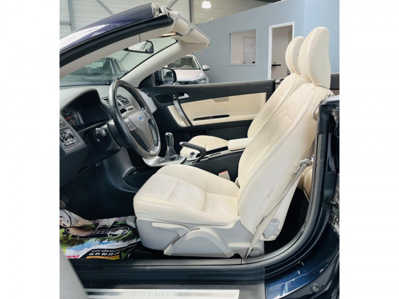 Photo 9 de l'offre de VOLVO C70 2.0D 136 Momentum à 11990€ chez Occasions Champenoises