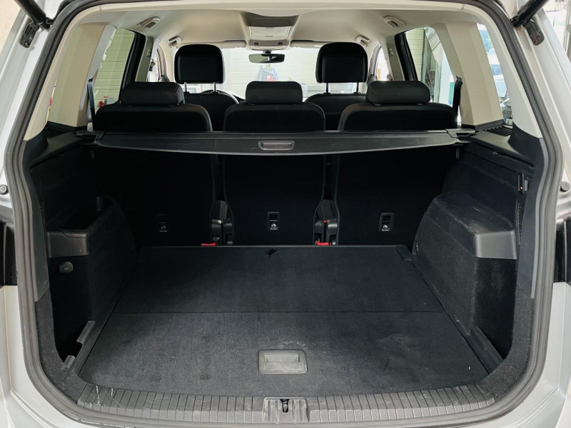 Photo 12 de l'offre de VOLKSWAGEN TOURAN 1.4 TSI 150 BMT DSG7 5pl Sound à 14990€ chez Occasions Champenoises