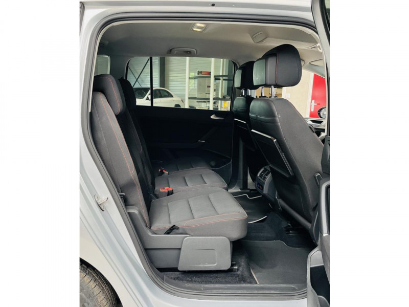 Photo 14 de l'offre de VOLKSWAGEN TOURAN 1.4 TSI 150 BMT DSG7 5pl Sound à 14990€ chez Occasions Champenoises