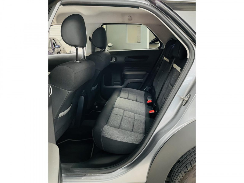 Photo 11 de l'offre de CITROEN C4 CACTUS BlueHDi 120 EAT6 Shine à 13990€ chez Occasions Champenoises