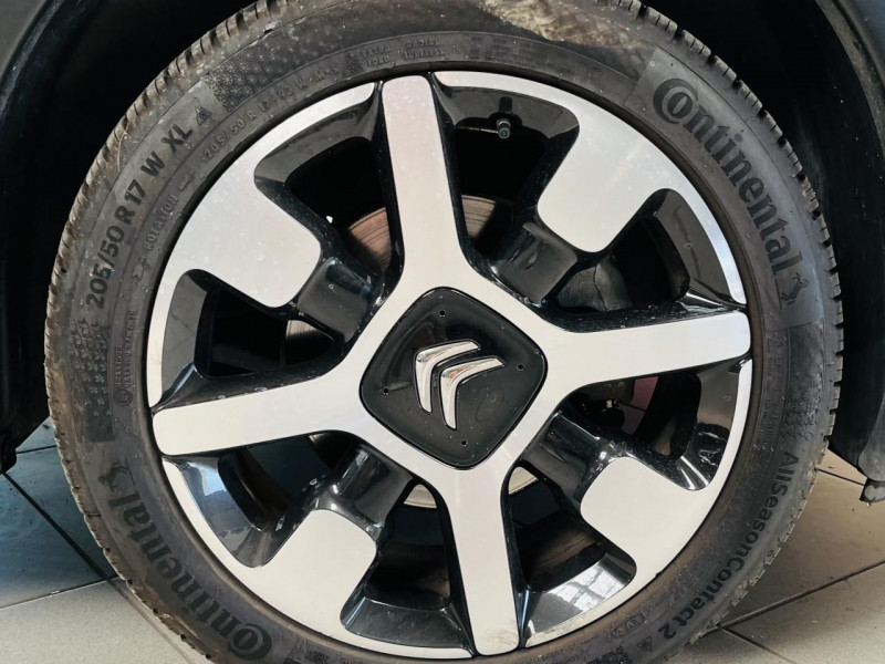 Photo 23 de l'offre de CITROEN C4 CACTUS BlueHDi 120 EAT6 Shine à 13990€ chez Occasions Champenoises