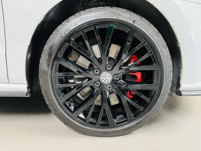 Photo 21 de l'offre de VOLKSWAGEN POLO 1.8 TSI 192 BMT DSG7 GTI à 14990€ chez Occasions Champenoises