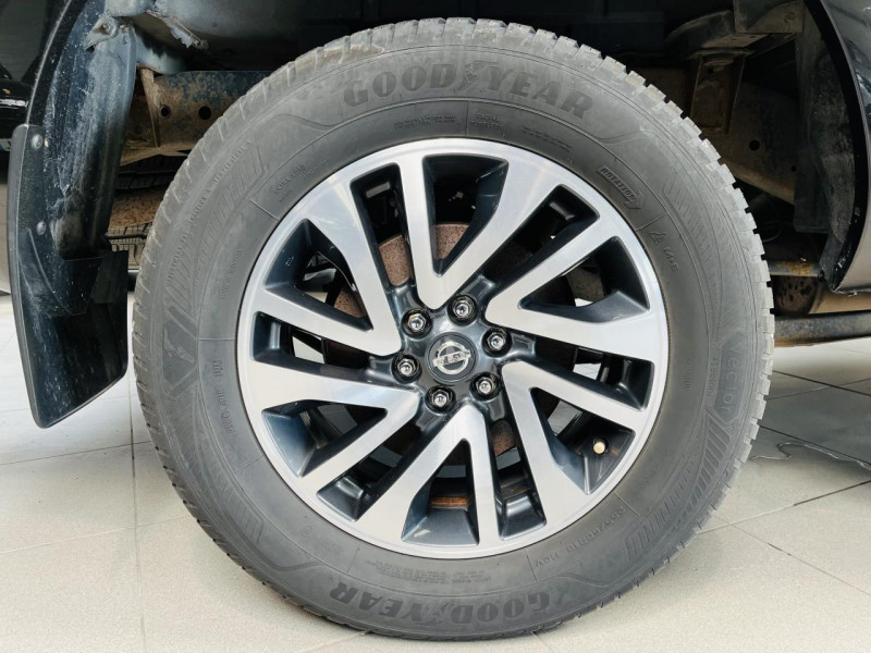 Photo 21 de l'offre de NISSAN NP300 NAVARA  2.3 DCI 190 DOUBLE CAB BVA7 TEKNA à 25990€ chez Occasions Champenoises