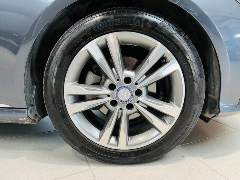 Photo 22 de l'offre de MERCEDES-BENZ CLASSE E 200 CDI Executive 7G-Tronic à 18990€ chez Occasions Champenoises