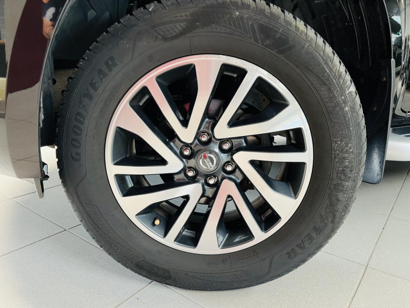 Photo 23 de l'offre de NISSAN NP300 NAVARA  2.3 DCI 190 DOUBLE CAB BVA7 TEKNA à 25990€ chez Occasions Champenoises